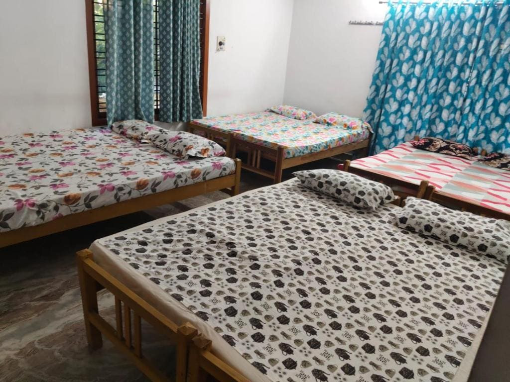 Parthasarathy guest house - Main view