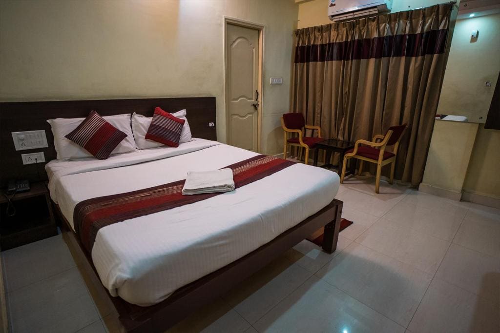 HOTEL PRAKAASH COMFORTS - View 2