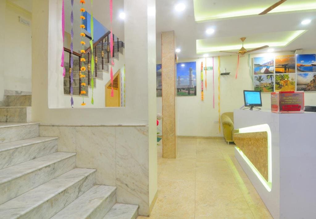Hotel Prince Palace Deluxe - New Delhi - View 4