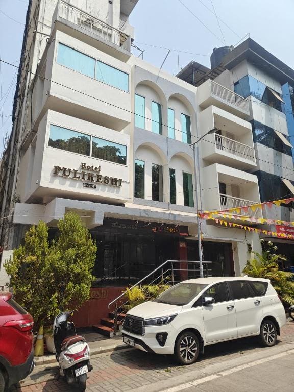 Hotel Pulikeshi - Main view