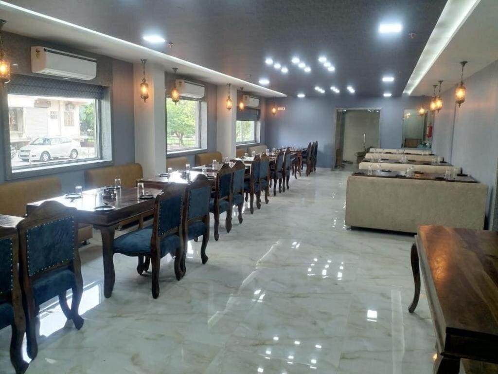 Raas Mahal-Hotel In Jaipur Near Tourist Places - View 3