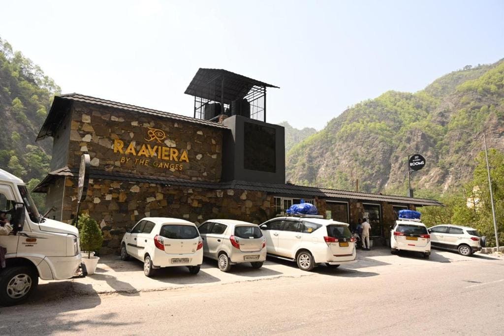 Raaviera By The Ganges - Main view