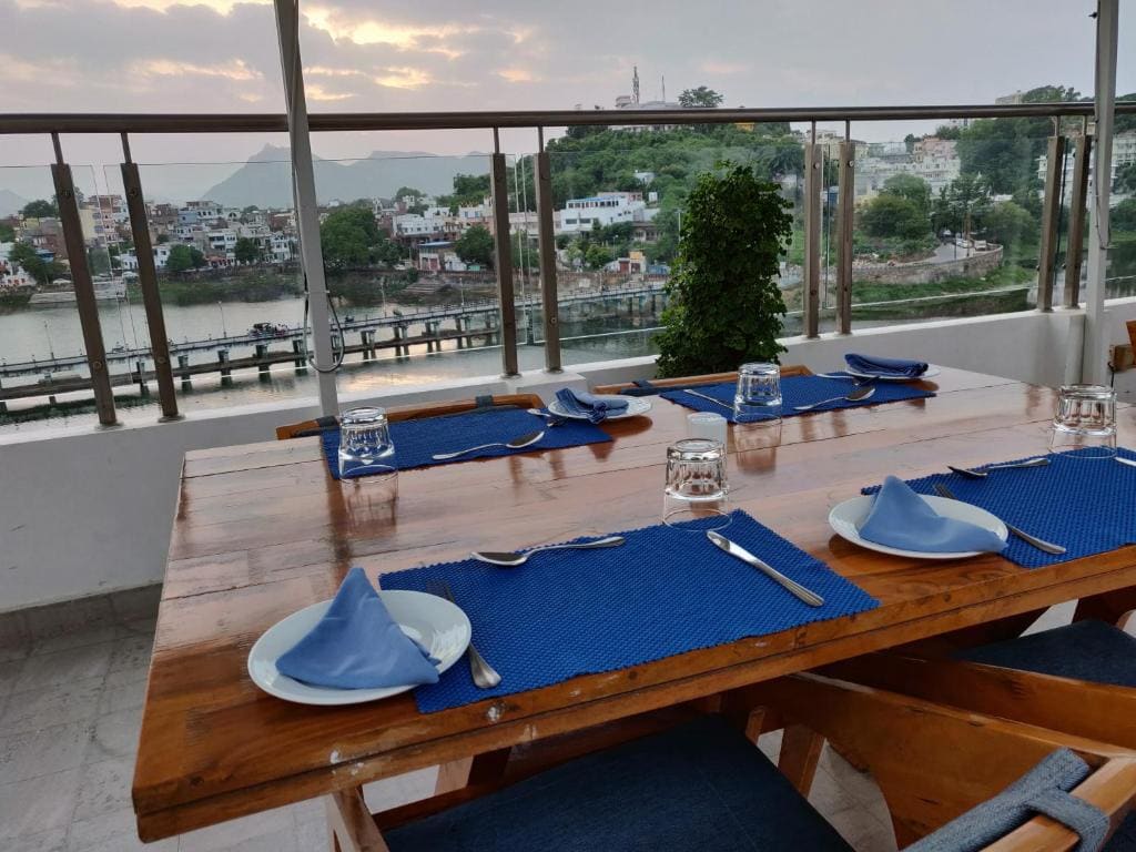 Rajdarshan - A Lake View Hotel in Udaipur - View 2