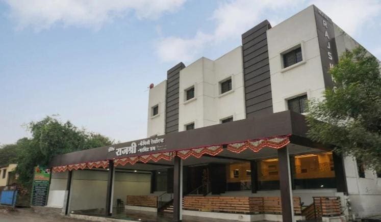Hotel Rajshree - Main view