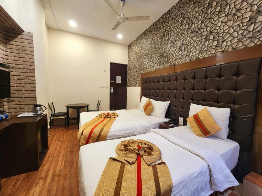 Hotel Raunak - View 2
