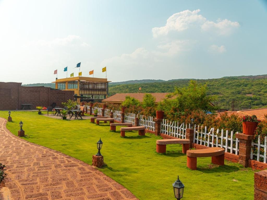 Red Button Resort - View 4