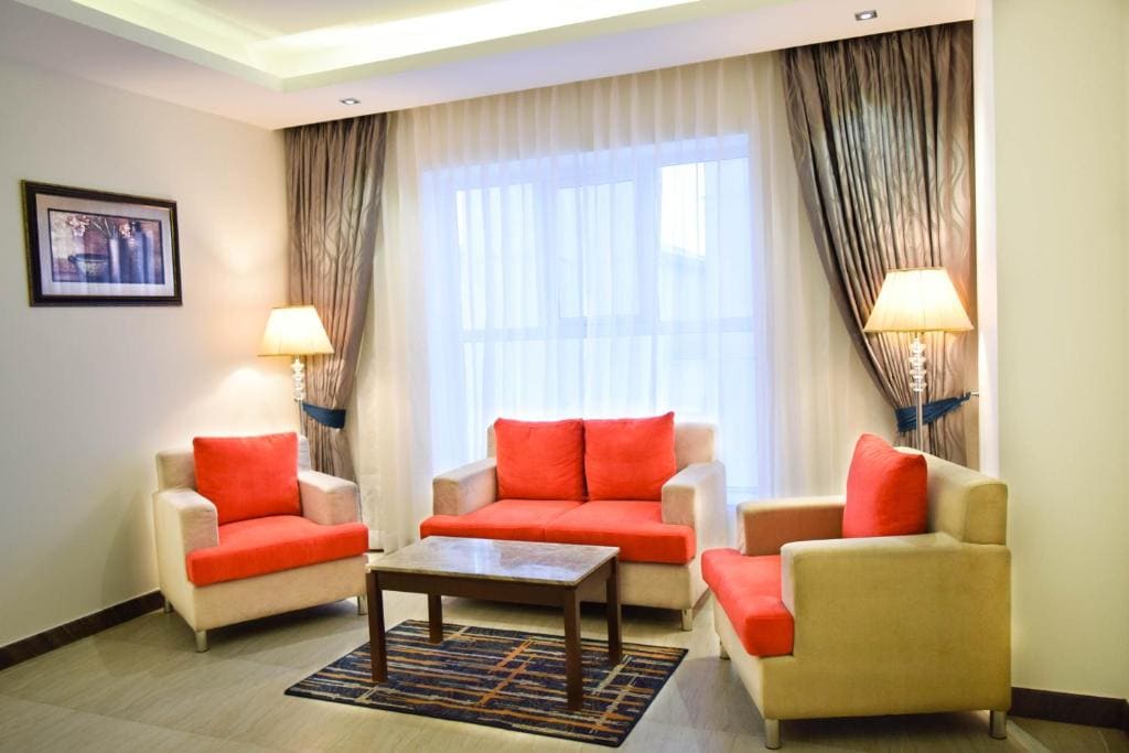 Rg Royal Hotel - View 2
