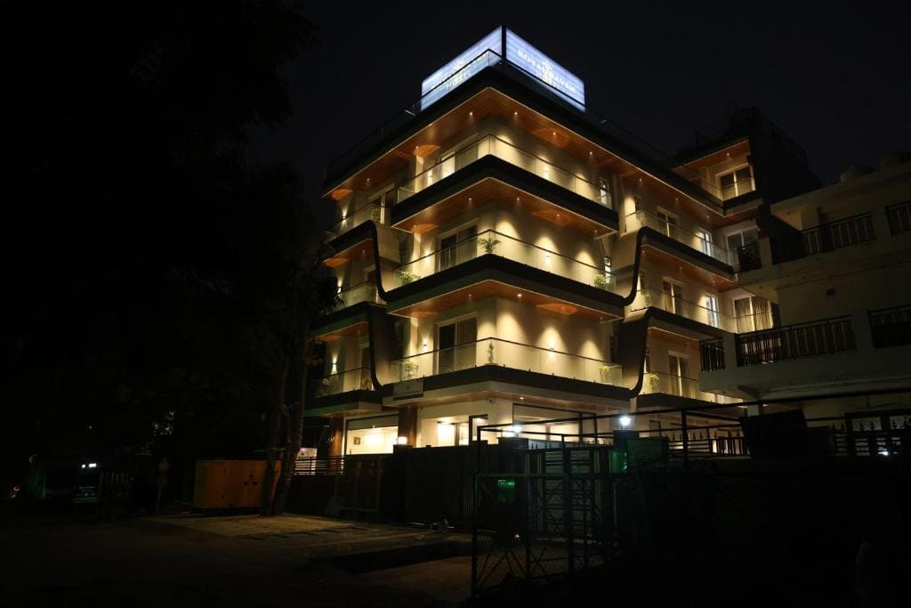 Royal Raven Hotel Greater Noida - Main view