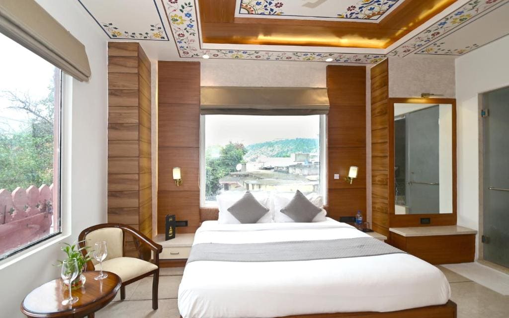 Hotel RR 62-Jaipur City Centre Hotel - View 7