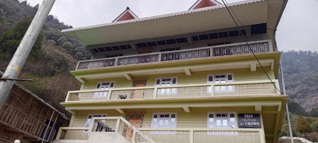Rufina Lachung de'CROWN - View 7