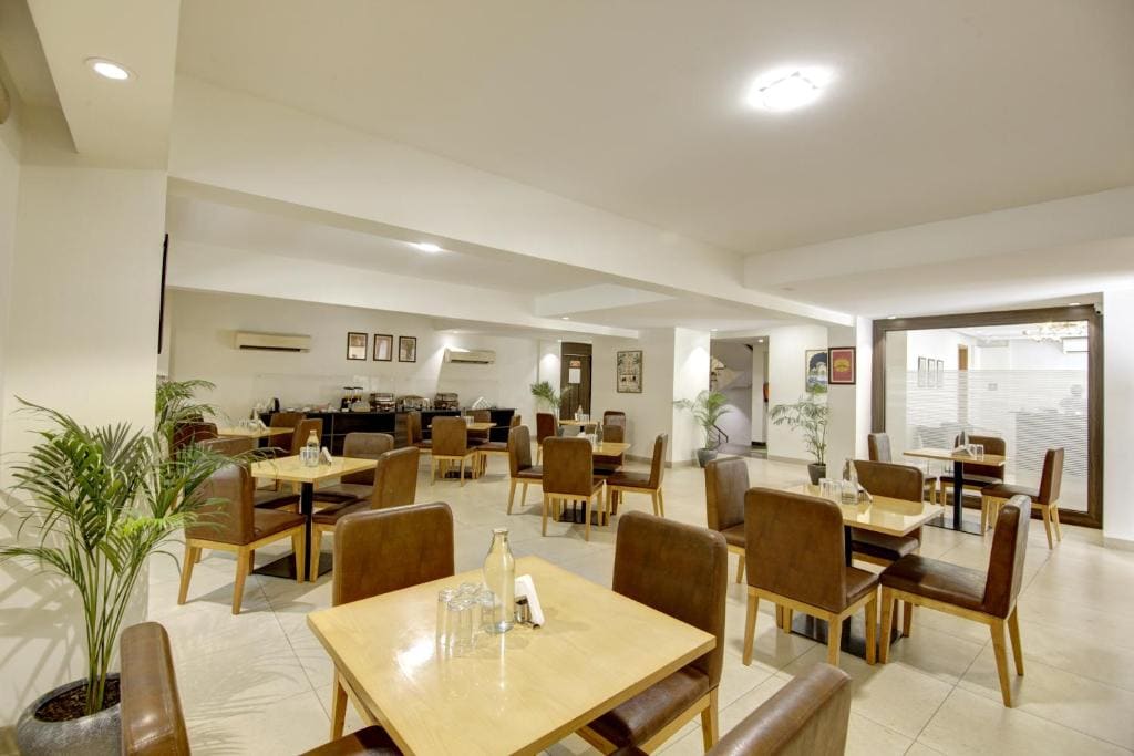 Saltstayz Select - Galleria Market & Golf Course Road - View 3