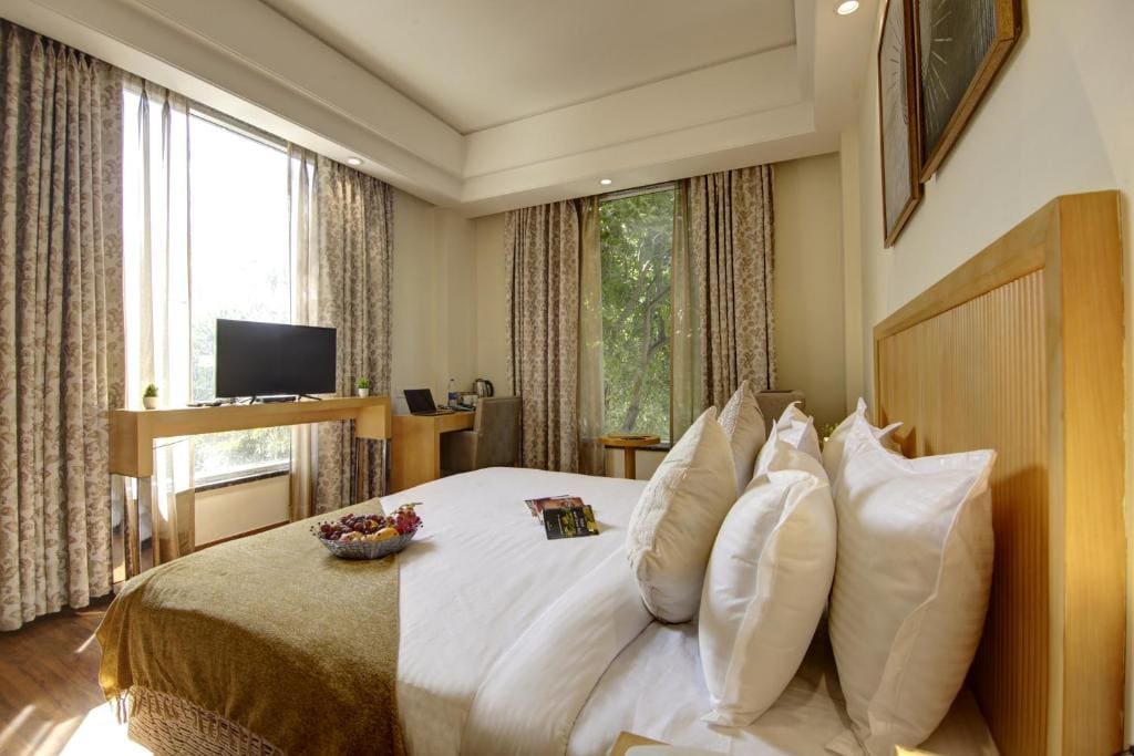 Saltstayz Select - Galleria Market & Golf Course Road - View 6