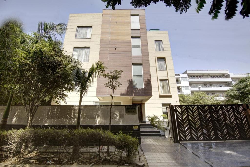 Saltstayz Select - Galleria Market & Golf Course Road - View 5