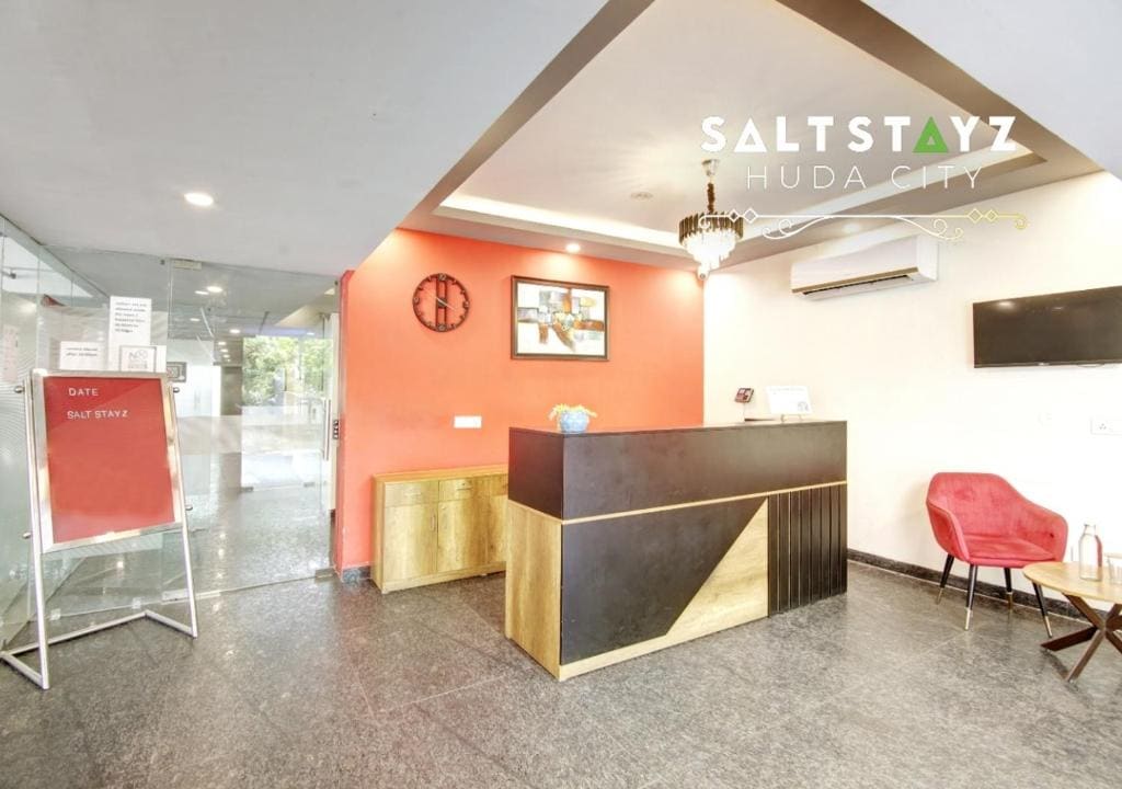 Saltstayz Select - Near Millennium City Centre - View 6