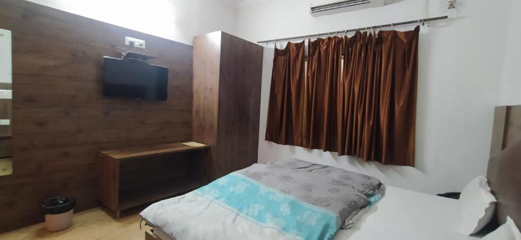 Hotel Samrat - View 2