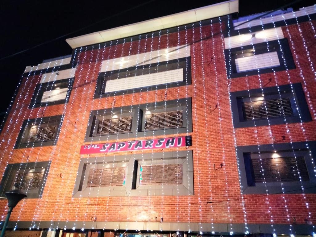 HOTEL SAPTARSHI - Main view