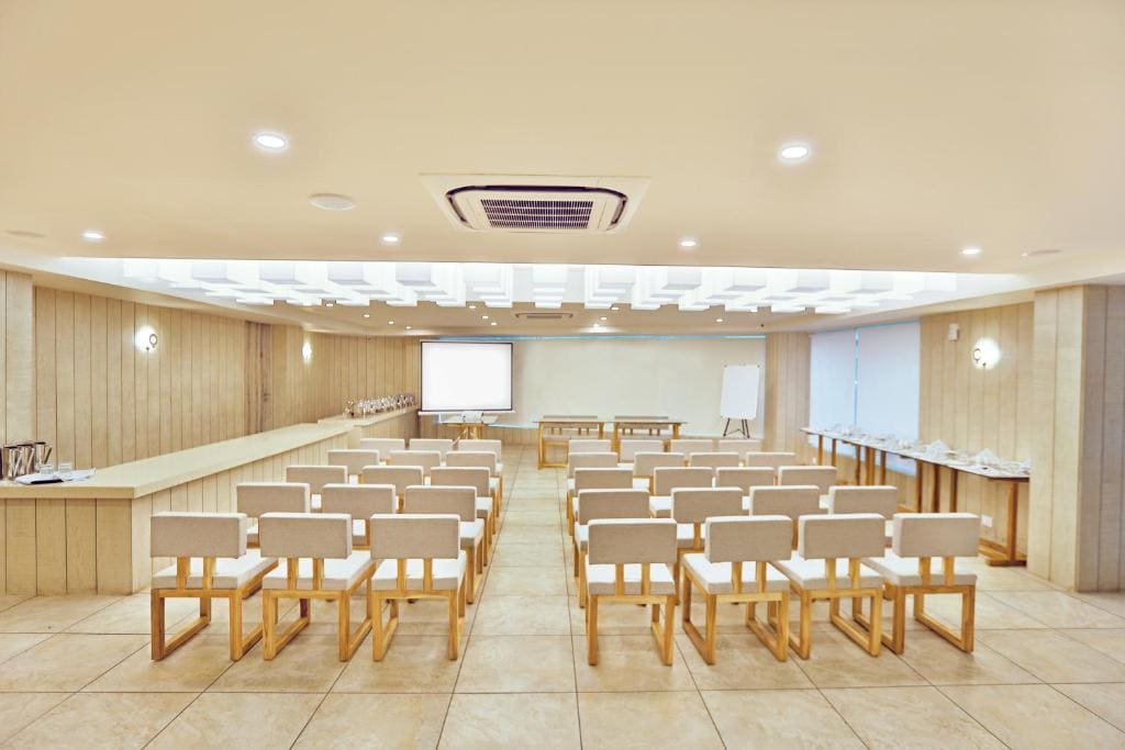 Scenaria Hotel - Navrangpura, Ahmedabad - View 2