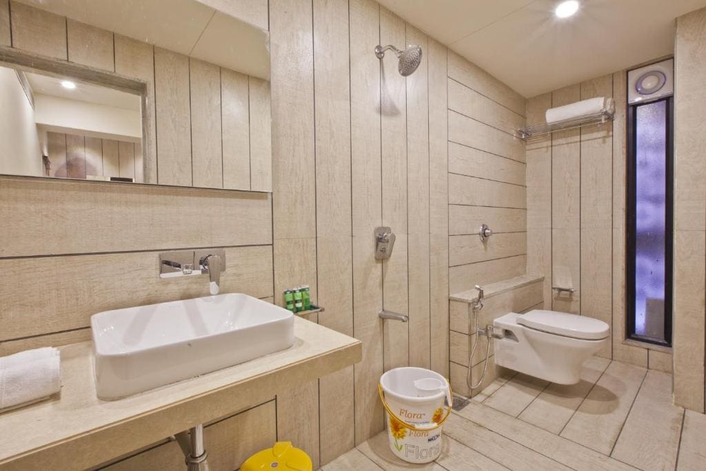 Scenaria Hotel - Navrangpura, Ahmedabad - View 7