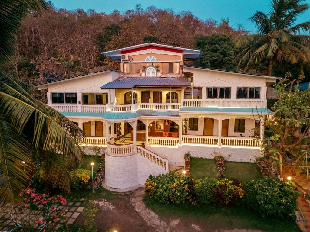 Sea Esta Resort - Kashid Beach - Main view
