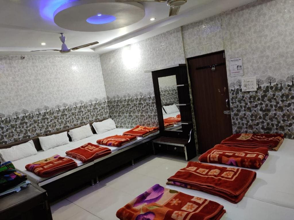 Hotel Shikhar Inn - Main view