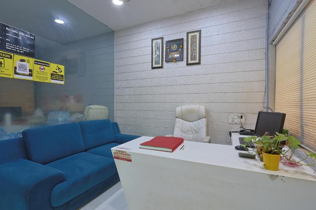 Hotel Shiv Vatika, Vesu, Surat - View 3