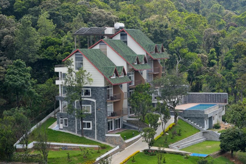 Shola Crown Resort - Munnar - Main view