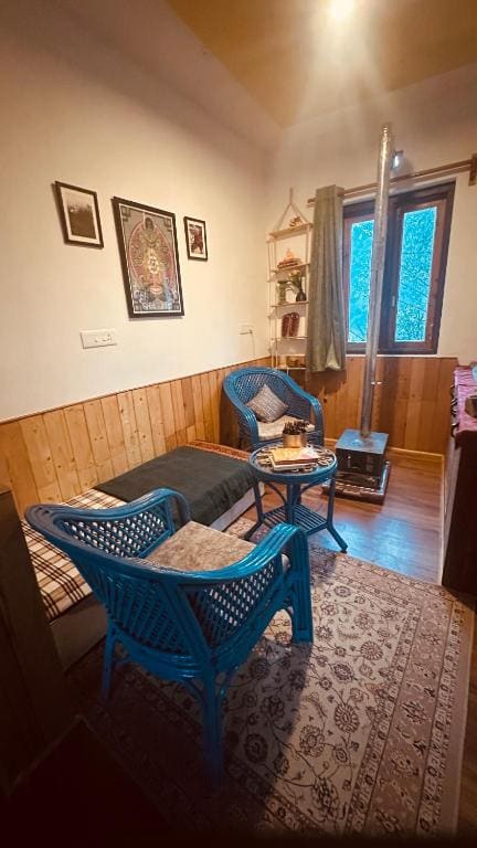 Shrenbute Cottage - View 7