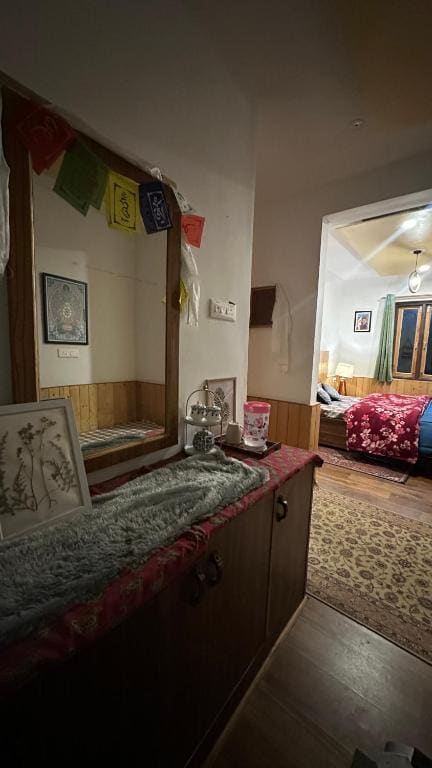 Shrenbute Cottage - View 6