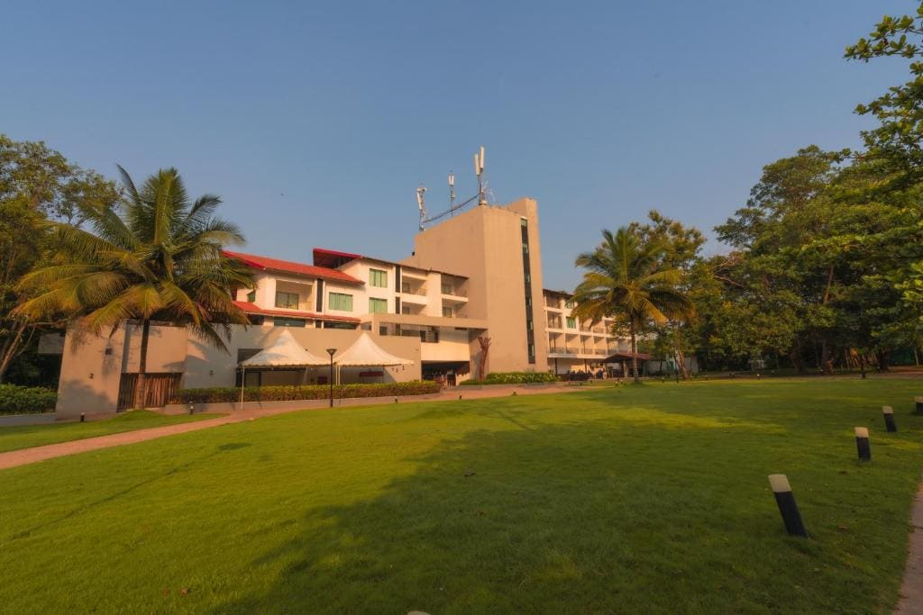 Signature Club Resort - Main view