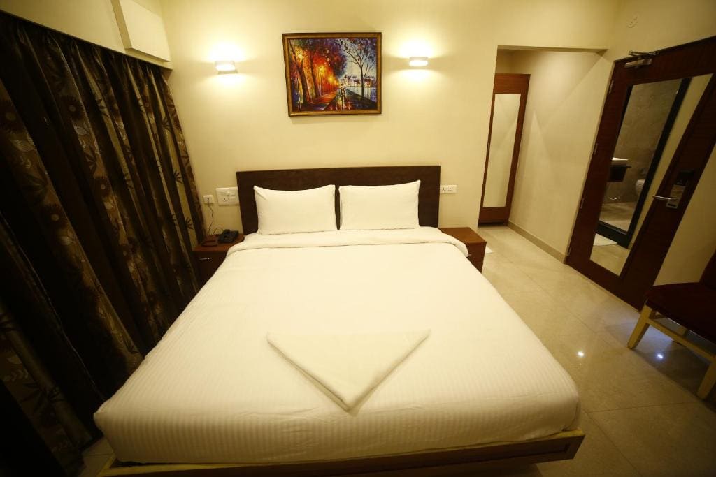 Hotel skml Grand - View 2