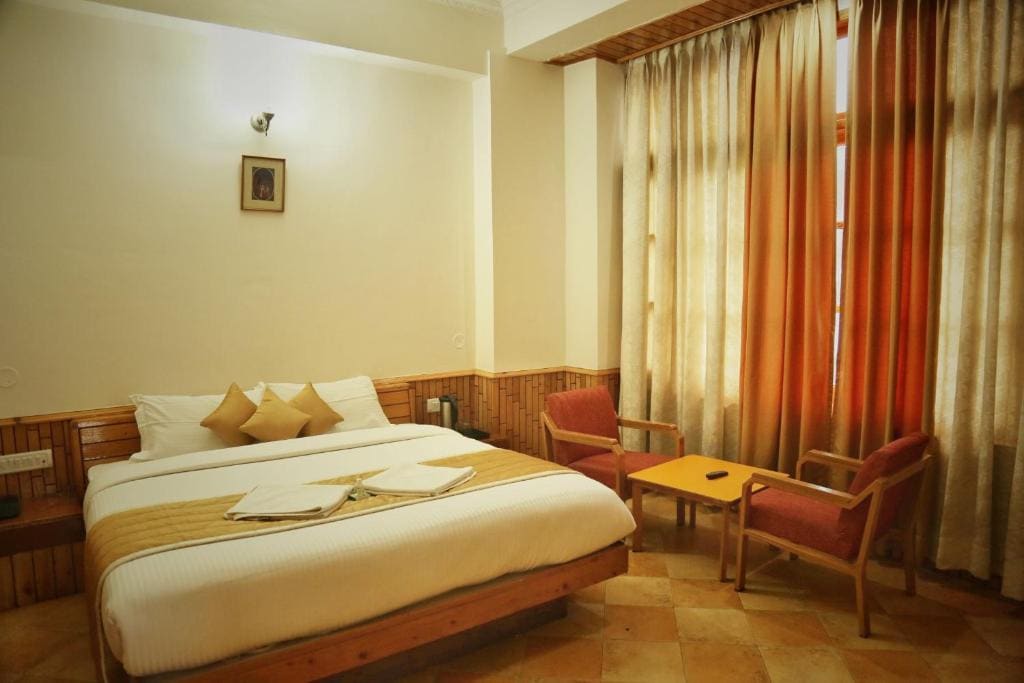 Hotel Snow View Manali - View 2