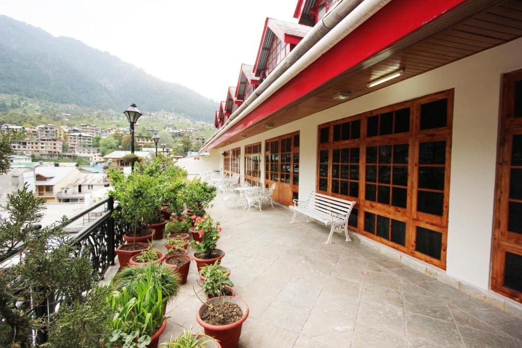 Hotel Snow View Manali - Main view