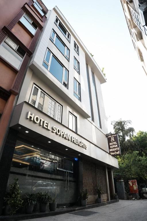 Hotel Sopan Heights - Main view
