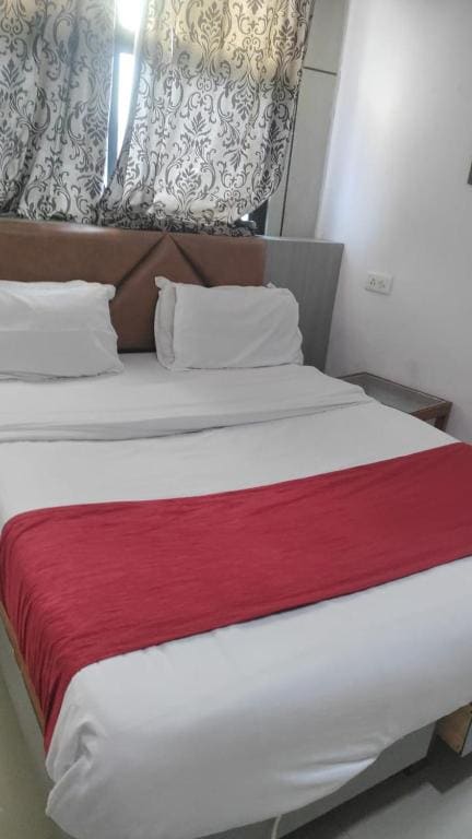 Hotel Sparsh, C G Road - View 4