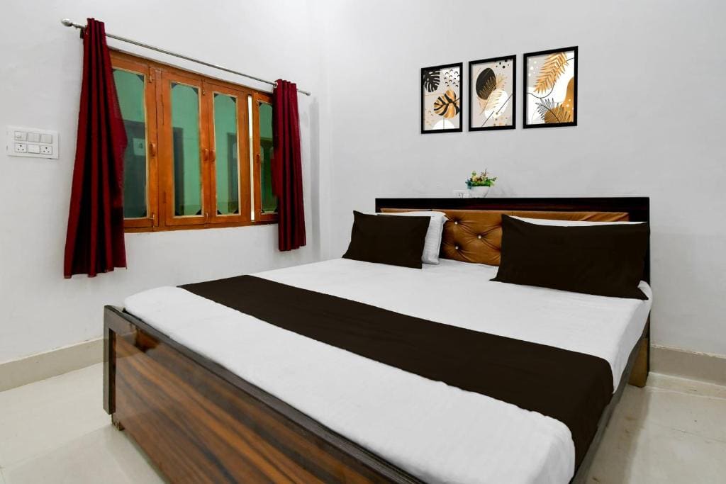 SPOT ON by OYO Royal Hotel - View 7