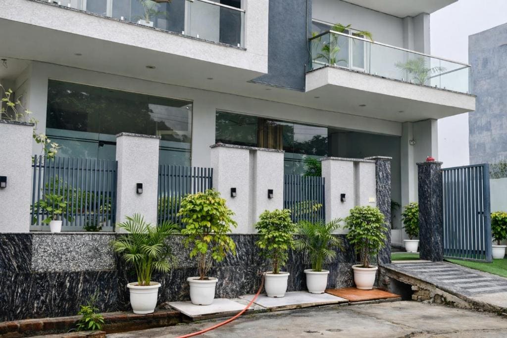 Hotel Stayzzy Bloom - Main view