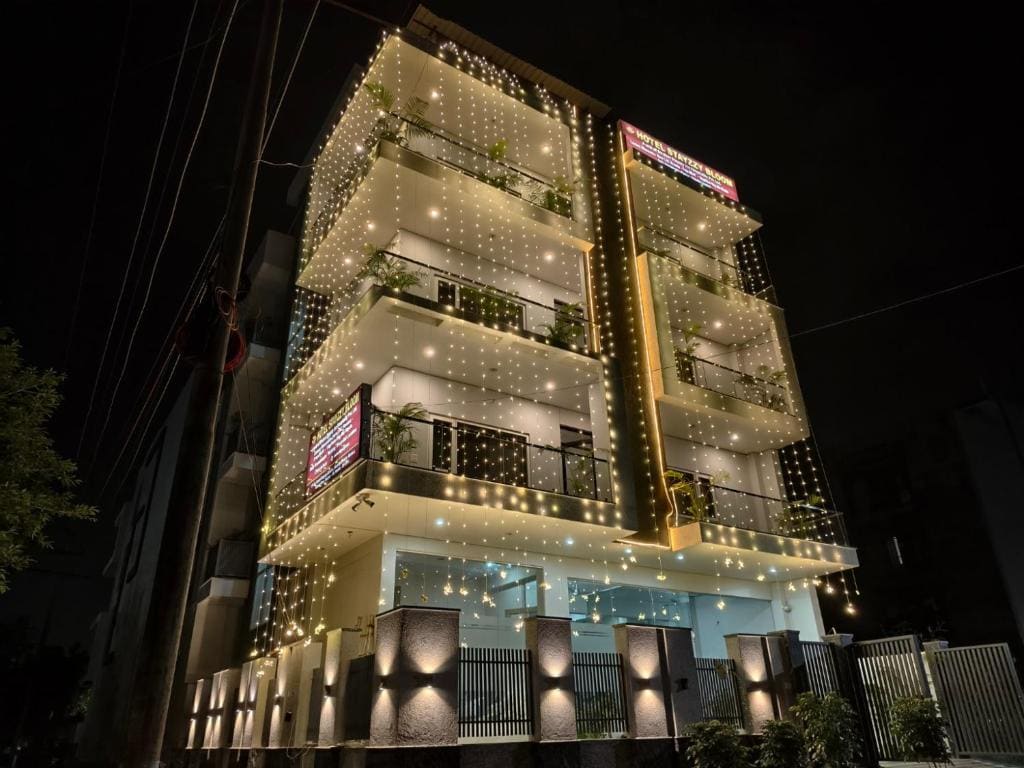 Hotel Stayzzy Bloom - View 4