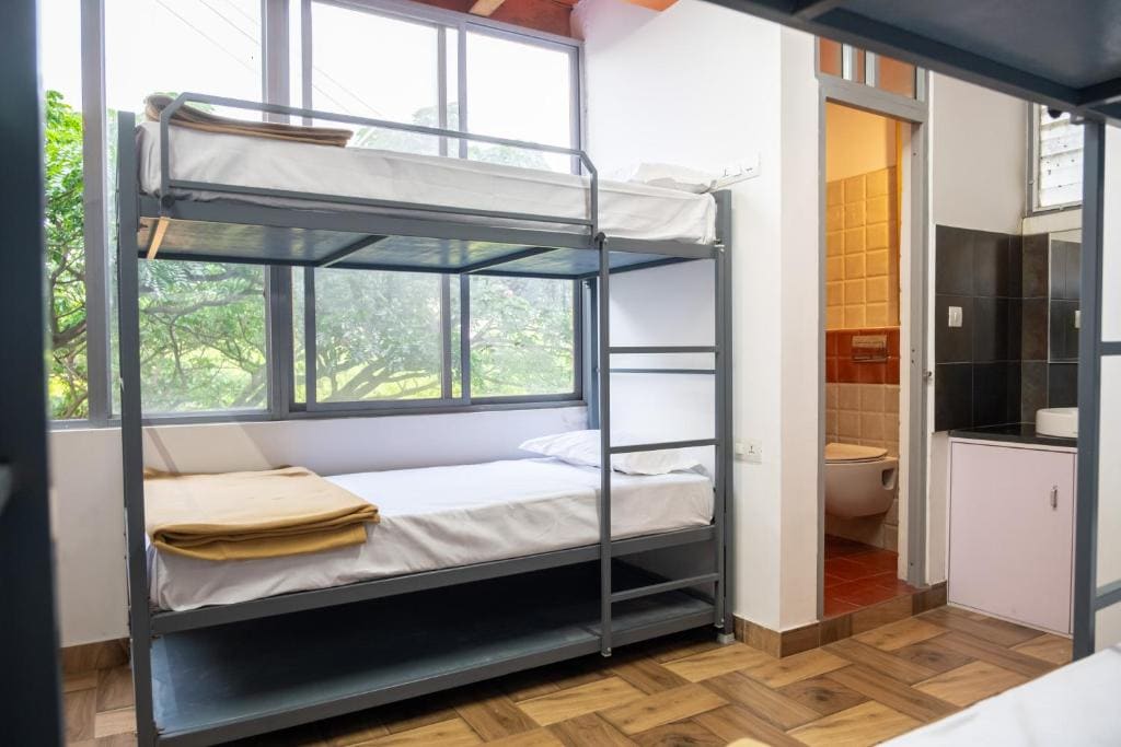 Stopover Backpackers Stay - Main view