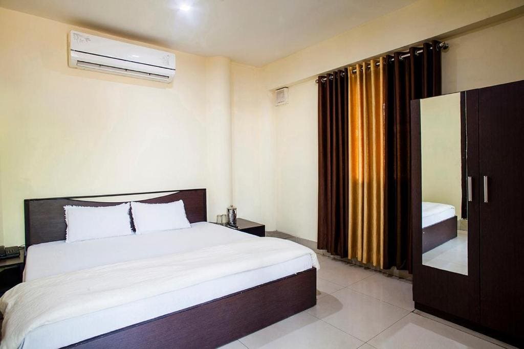 Hotel Sunshine - View 7