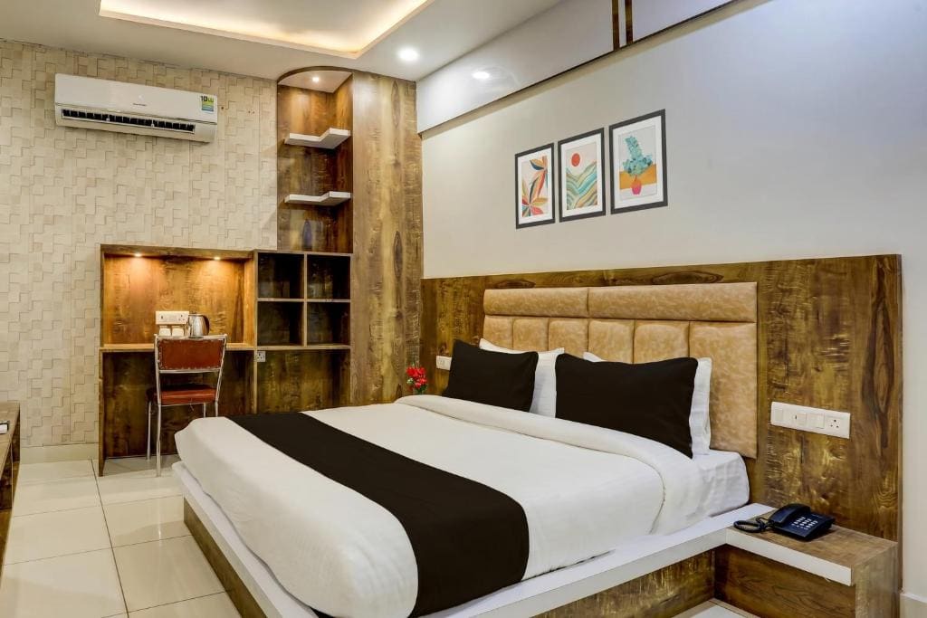 Super Townhouse Model Town Rohtak Formerly Hotel Tathastu - View 7
