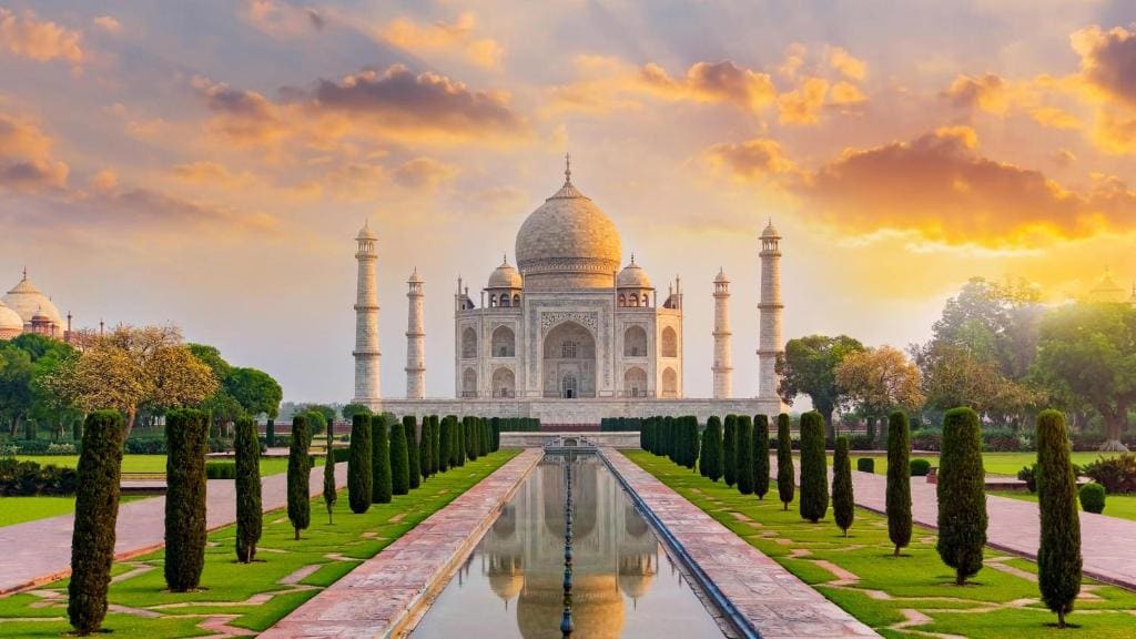 Raj Vilas Agra - Near Taj Mahal - Main view