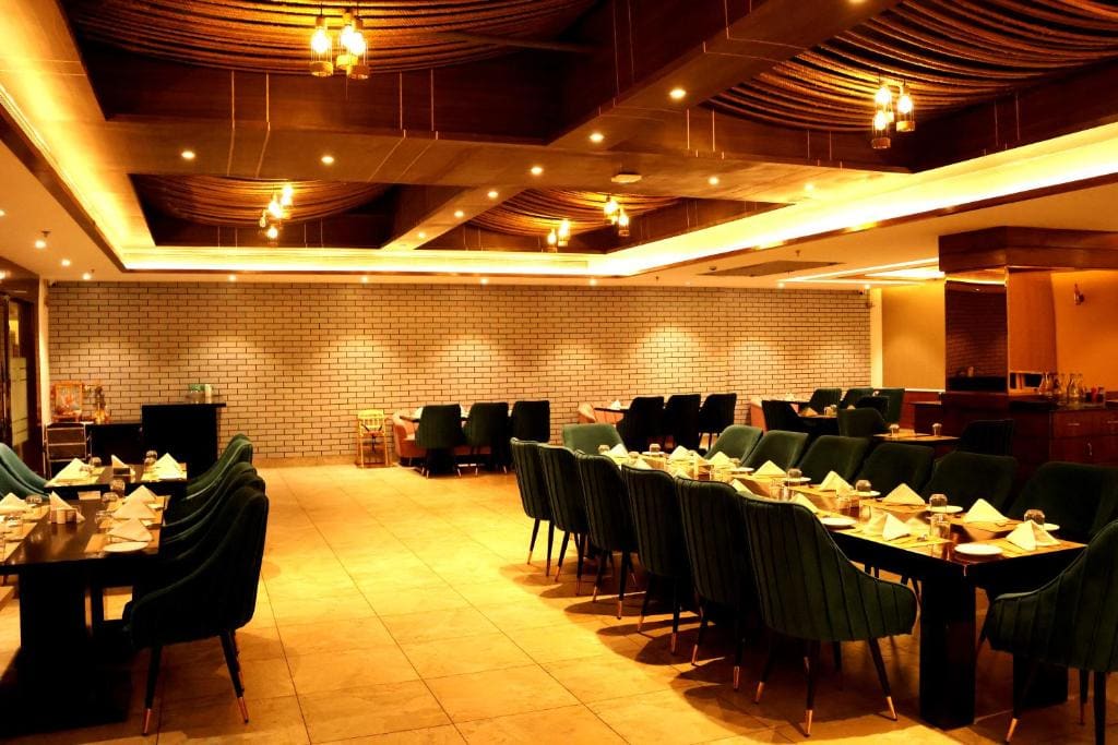 The Emerald Grand - मुख्य व्यू