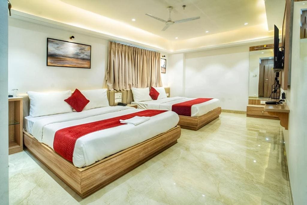 The Grand Murli Hotel, City Light Road, Surat - View 6