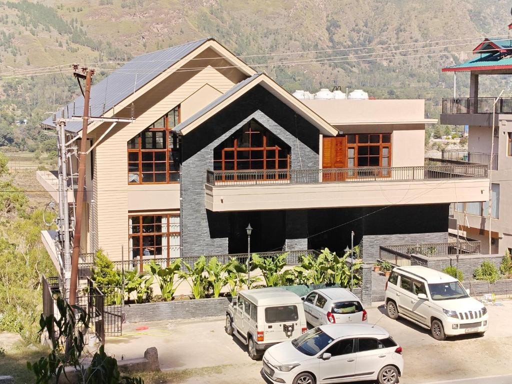 The Himalayan Residency - Main view