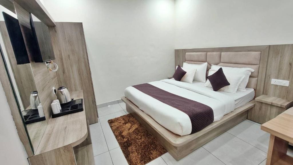 Hotel The Katra Avenue - View 2