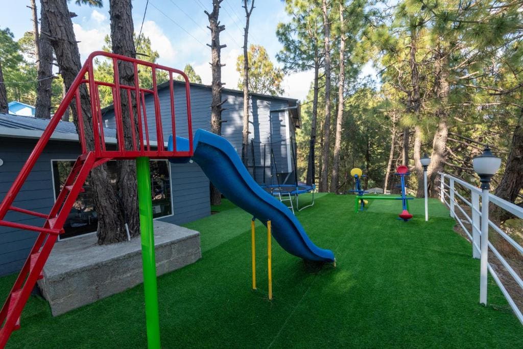 DLS Nature Trinket Resort - Dalhousie with Swimming Pool — фото 4