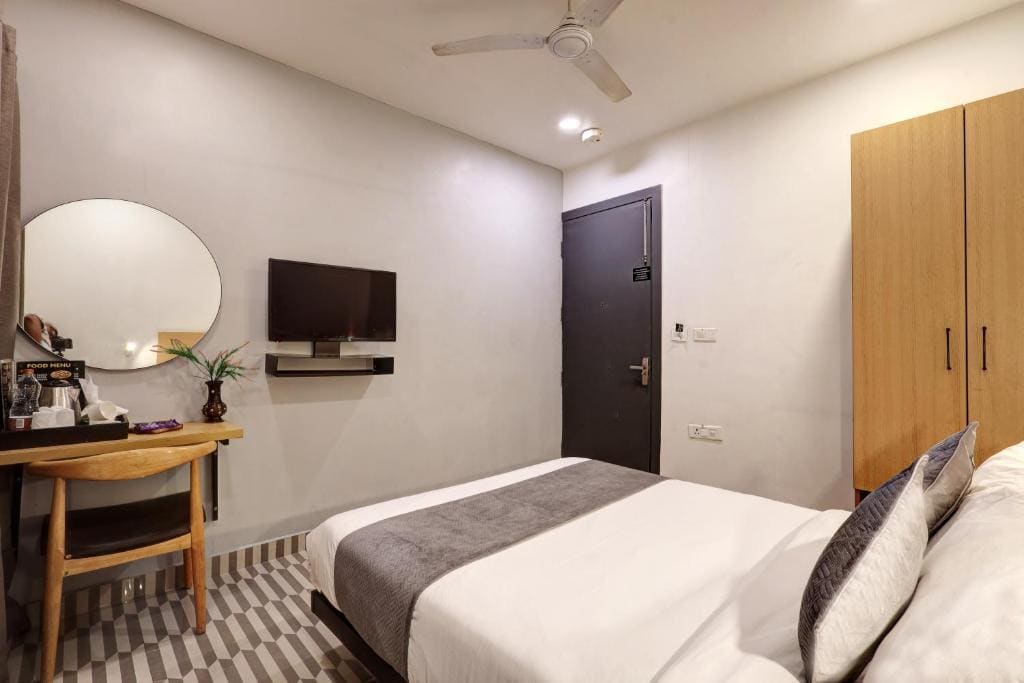 Hotel The Rasa Near Welcome Metro Station - Προβολή 3