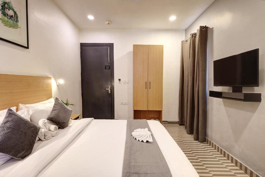 Hotel The Rasa Near Welcome Metro Station - Προβολή 4
