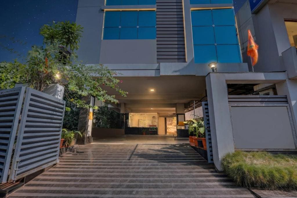 Super Townhouse Dwarka Nagar Near Ramatalkies - Main view