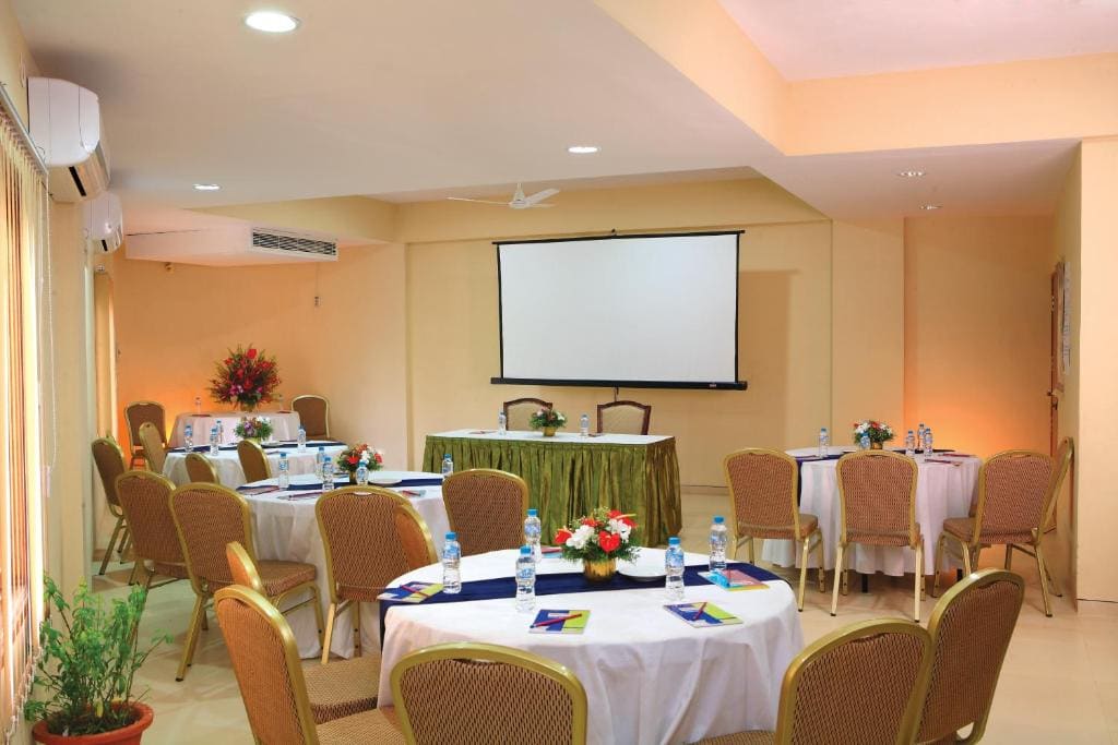 Uday Suites - The Airport Hotel - View 4
